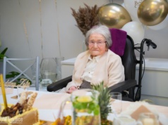 „Nie mam czasu, muszę się za wszystkich pomodlić” – Pani Zofia świętuje setne urodziny