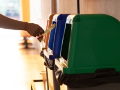 Surowe kary za wyrzucanie tego do zwykłego śmietnika. Polacy wciąż nie mają pojęcia