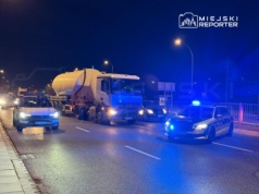 Pieszy wbiegł na jezdnię tuż przed auto ciężarowe. W stanie krytycznym trafił do szpitala