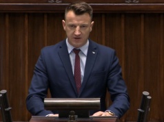 Platforma grzmiała kiedy wprowadzano opłatę cukrową, a teraz ją chce… podnieść