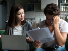 Możesz zaoszczędzić nawet 400 tys. zł na kredycie. Ekspertka: obniżka stóp to jest dobry moment, żeby działać