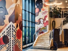 Kosmiczny mural upamiętniający Irenę Kwiatkowską doczekał się kontynuacji. We wnętrzu hotelu