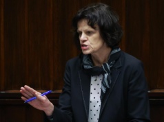 MF nie zamierza ciąć wydatków w budżecie. Oszczędności mają przyjść same