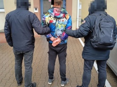 Podszywał się pod kobietę, zaciągał na nią kredyty i robił zakupy