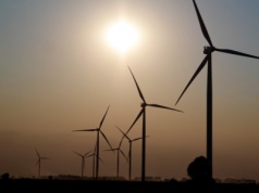 Nawet w oczy wiatr nie wieje