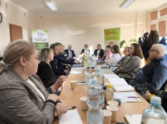 Eksperci dyskutowali na temat nocnego ograniczenia sprzedaży alkoholu