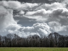 Długi weekend z pogodą „w kratkę”. Nocami mogą występować przymrozki