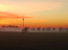 Potencjalne zagrożenie czy zysk? Rozłam mieszkańców Starej Kościelnicy w sprawie nowych wiatraków