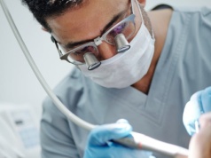 Nowy żel w ciągu dwóch tygodni odnawia szkliwo i może zrewolucjonizować odbudowę zębów