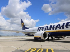 Ryanair ogłasza dużą akcję rekrutacyjną. Na chętnych czeka 300 stanowisk członków załogi pokładowej