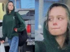 Zakapturzona Shiloh Jolie taszczy przez miasto reklamówkę z zakupami (FOTO)