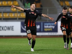 Ten klub walczy o pierwszy awans do Ekstraklasy w historii! Świetna forma
