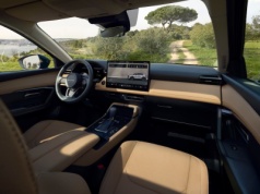 Tylko 10 tys. zł droższy od Jaecoo 7, ale wyraźnie dłuższy i z o litr większym silnikiem. Polacy zamawiają tego SUV-a bez oglądania