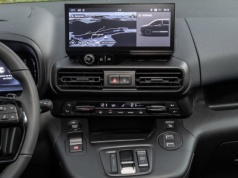 Cena Dacii Duster, a bagażnik 1050 litrów. W konfiguratorze go nie znajdziesz, ale na placach już tak