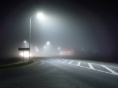 Gęsta mgła przykryje dużą część Polski. Nowy alert IMGW