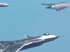 "Ostry miecz" w powietrzu. Chiny prezentują dron GJ-11 w formacji z J-20 i J-16D