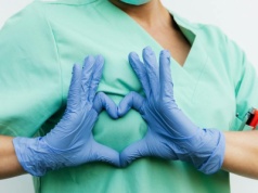 Ten robot słyszy dźwięki. I potrafi dzięki temu leczyć serce