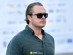 Tomasz Schuchardt widział przerażające obrazy w dzieciństwie. "Tam była bieda, przemoc"