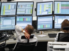 Rekord europejskiego rynku akcji zachęca do realizacji zysków, ale Stoxx Europe 600 nadal rośnie