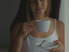 "Po urodzeniu dziecka straciłam koleżanki". Oto, dlaczego niektóre matki nie mają znajomych