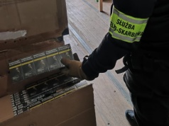 Przemyt w samoobsługowym magazynie. Kontenery pełne nielegalnego towaru