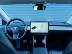 Tesla obsłuży nową aplikację. Fani iPhone’ów mają na co czekać