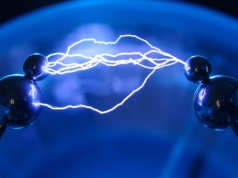 Rząd wyłamuje się z systemu „handlu emisjami” przez kryzys energetyczny, szybujące rachunki za prąd