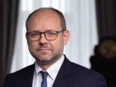 Przydacz: Oczekujemy publikacji postanowienia prezydenta