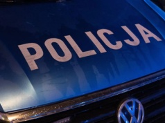 Makabryczne odkrycie w powiecie łaskim. W samochodzie znaleziono ciała trzech osób