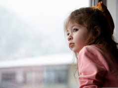 Od 2000 roku to imię ciągle traci na popularności. Oznacza "silną niedźwiedzicę"