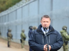 Przejścia w Kuźnicy i Bobrownikach zostaną otwarte. Szef MSWiA podpisał rozporządzenie