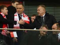 Ludzie patrzyli tylko na nich. Prezydent i syn w wyjątkowym momencie