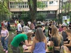 Chcą zrobić Dubaj w centrum Warszawy. Mieszkańców na to nie stać