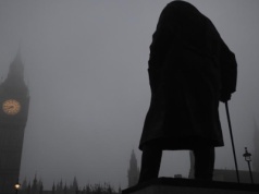 Quo vadis Wielka Brytanio? "Zachowuje się bardziej jak rynek tonący niż dawne imperium"