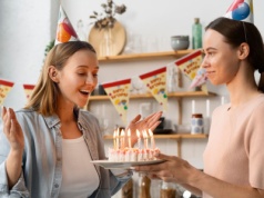 Tort urodzinowy niegdyś był luksusem. To zwyczaj sprzed tysięcy lat