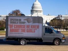 Trump podpisał ustawę. Akta Jeffreya Epsteina zostaną ujawnione