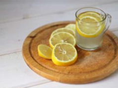 W jaki sposób gorąca woda z cytryną wpływa na Twoje zdrowie?