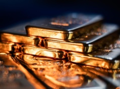 Cena złota w dół po danych z rynku pracy w USA