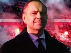 NACJONALIZM W PAŁACU