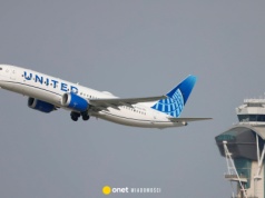 Balon meteorologiczny uderzył w samolot w USA. "Piloci zostali zasypani szkłem"