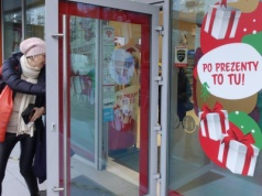 Frytownice, projektory i bony po 1200 zł. Tak sieci handlowe nagradzają pracowników