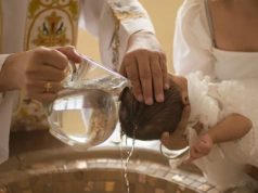 Episkopat o chrzcie dzieci z in vitro. Muszą być spełnione konkretne warunki