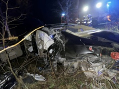 Wypadek na drodze wojewódzkiej 545. Mercedes zderzył się Renault