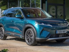 Oto nowy BYD Atto 2 DM-i z hybrydą. Spala paliwo i prąd, ale stracił ciekawe wyposażenie