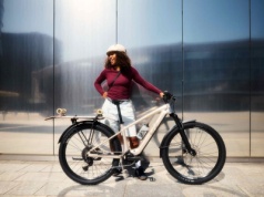 Duo idealne na Szlaku: Jak Wybrać E-MTB, który Pasuje do Was obojga?