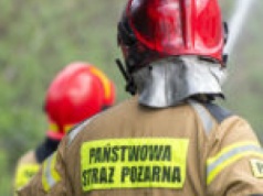 Pożar w Nowej Soli. Pali się hałda magnezu. Trwa akcja gaśnicza