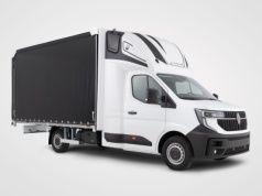 Renault Master z nową kabiną LongCab XL od Carpol. Więcej miejsca, większy komfort, dwa łóżka