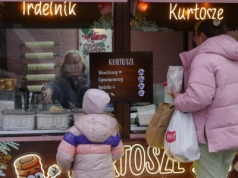 W Katowicach rozpoczął się Jarmark Bożonarodzeniowy. Jest dużo góralskich serków i grzanego wina