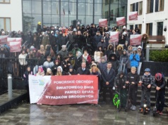 Oddali hołd ofiarom wypadków drogowych i omówili zasady bezpieczeństwa. „Edukacja to podstawa”