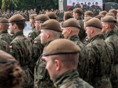 Umundurowani żołnierze przemaszerują przez powiat tczewski. Spokojnie, to tylko ćwiczenia